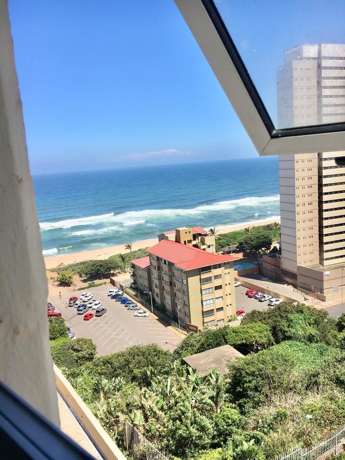 Hightide Apartment Amanzimtoti Exterior photo